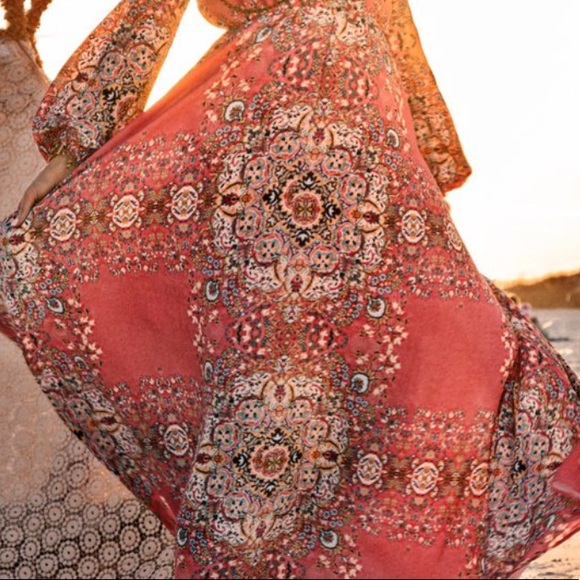 CLOSING CLOSET PERSIAN COLD SHOULDER MAXI DRESS - Picture 3 of 7